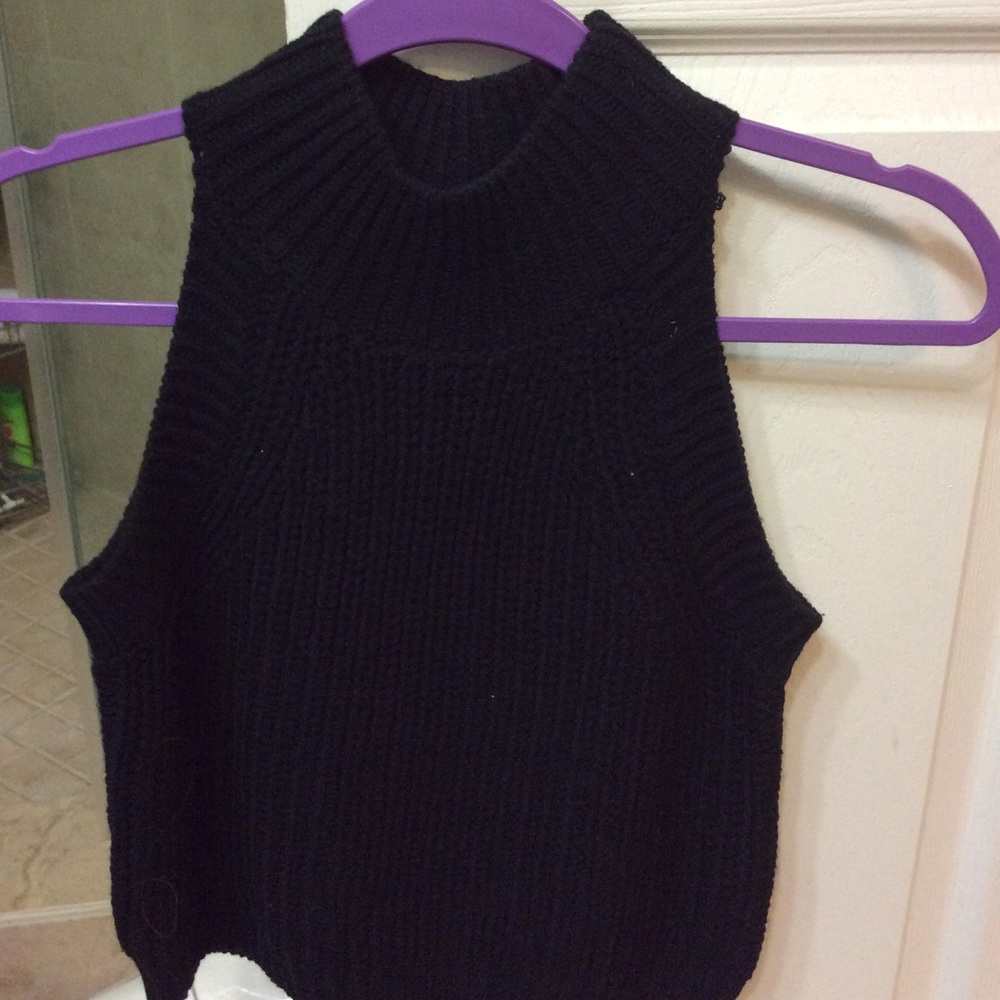 Black cut off sweater